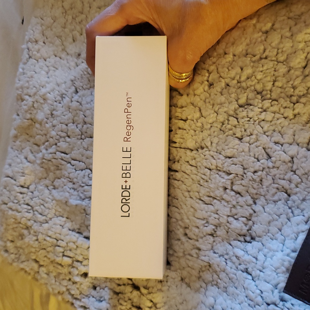 New Viral Lorde + Belle REGENPEN™ Nano-channeling Skincare Device